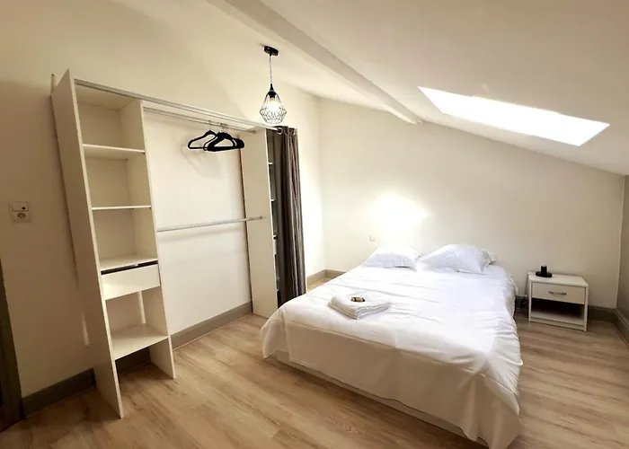 Апартаменты Le Scarpone Neuf 6 Ou 8p Parking Нанси